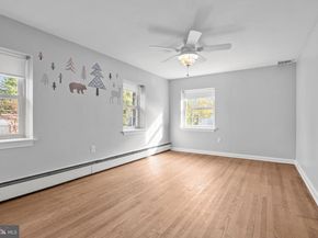 1434 Holcomb Road, Huntingdon Valley PA 19006