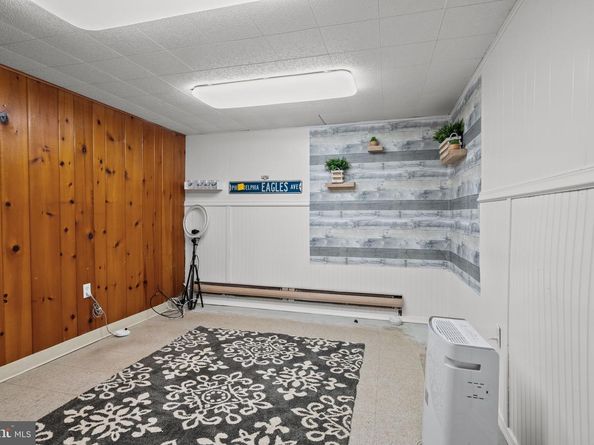 1434 Holcomb Road, Huntingdon Valley PA 19006