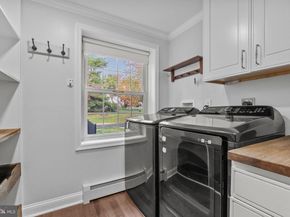 1434 Holcomb Road, Huntingdon Valley PA 19006