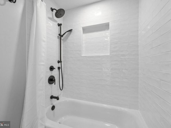 1434 Holcomb Road, Huntingdon Valley PA 19006