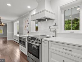 1434 Holcomb Road, Huntingdon Valley PA 19006
