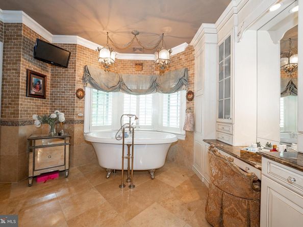 909 Waverly Road, Bryn Mawr PA 19010
