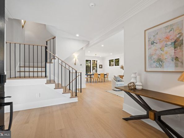 2602 36TH Place NW, Washington DC 20007