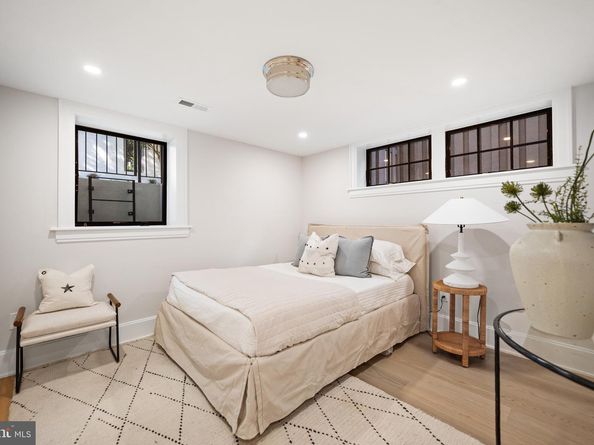 2602 36TH Place NW, Washington DC 20007