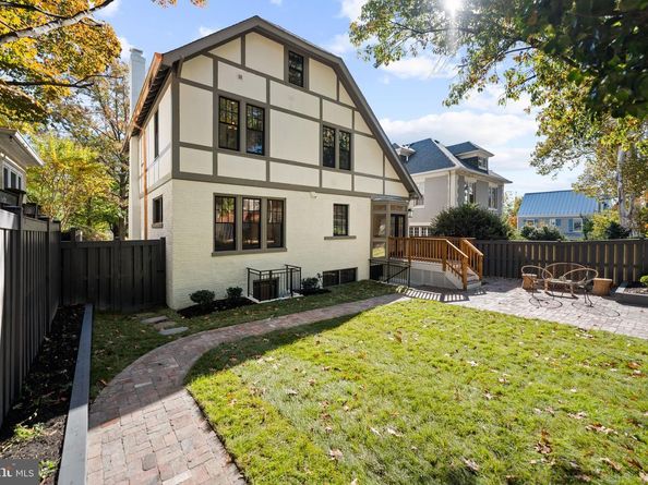 2602 36TH Place NW, Washington DC 20007