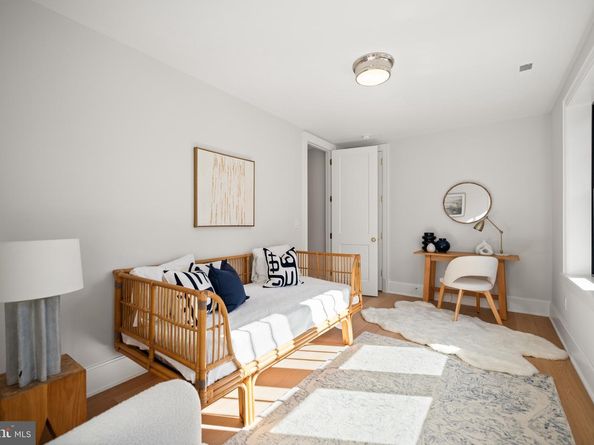 2602 36TH Place NW, Washington DC 20007