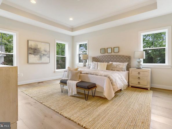 5815 2nd Street S, Arlington VA 22204