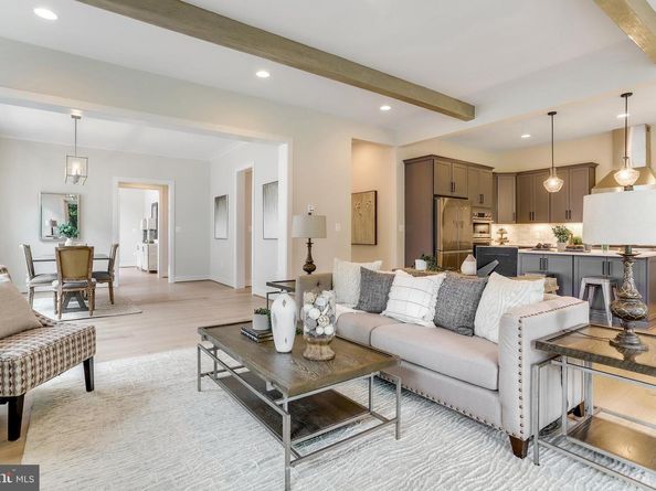 5815 2nd Street S, Arlington VA 22204