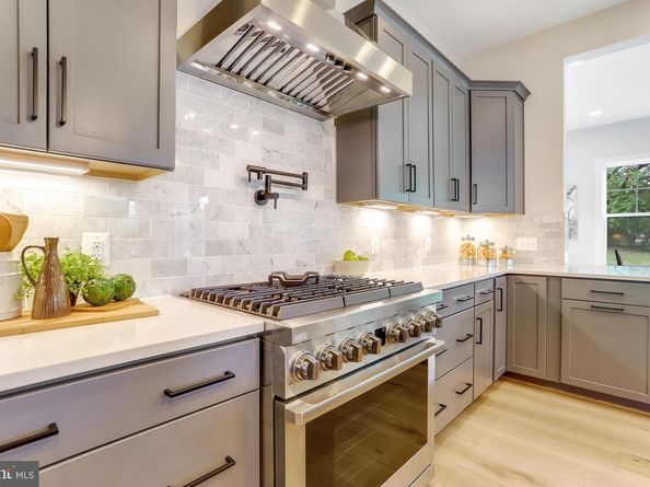 5815 2nd Street S, Arlington VA 22204