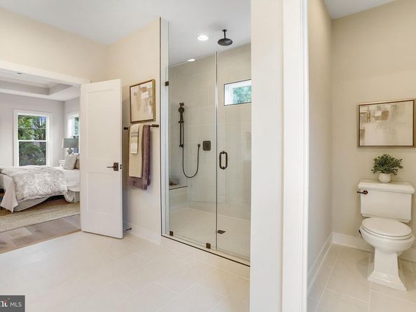 5815 2nd Street S, Arlington VA 22204