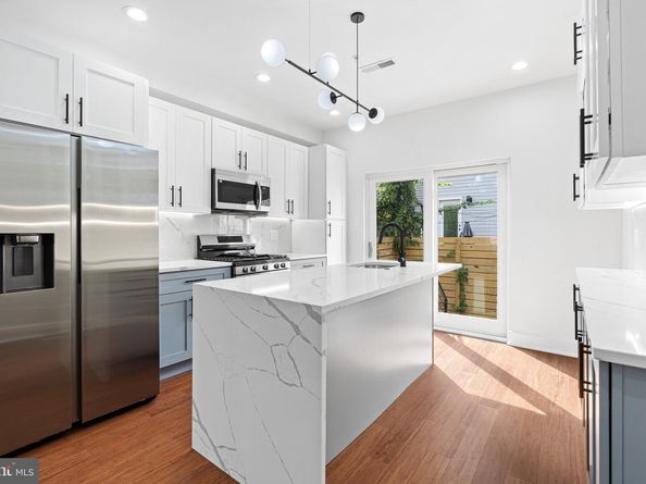 2650 Earp Street, Philadelphia PA 19146
