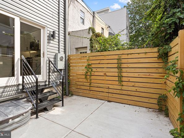 2650 Earp Street, Philadelphia PA 19146