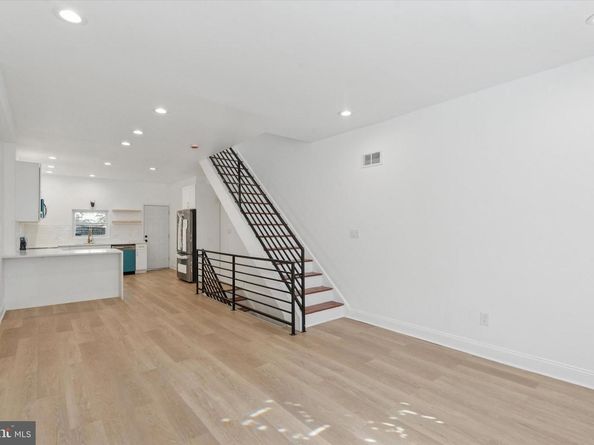 2707 W Thompson Street, Philadelphia PA 19121