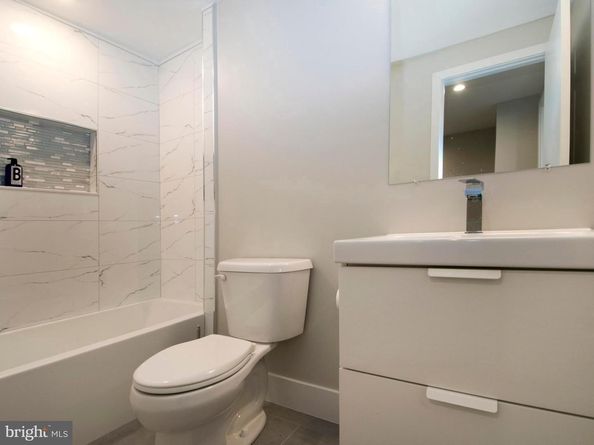 522 Parrish Street, Philadelphia PA 19123