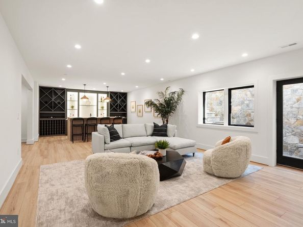 3108 6TH Street N, Arlington VA 22201