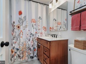 7014 Oak Ridge Road, Falls Church VA 22042