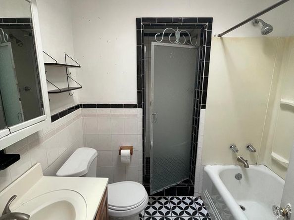 3244 Knorr Street, Philadelphia PA 19149