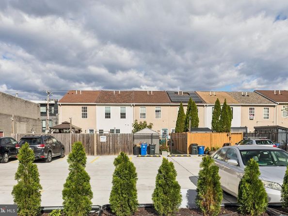 436 Brown Street, Philadelphia PA 19123