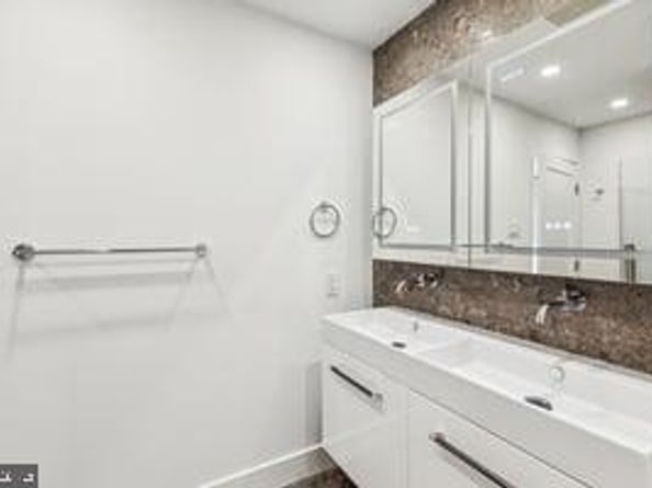 436 Brown Street, Philadelphia PA 19123