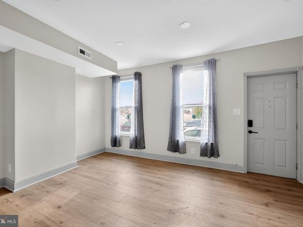 1819 E Sergeant Street, Philadelphia PA 19125