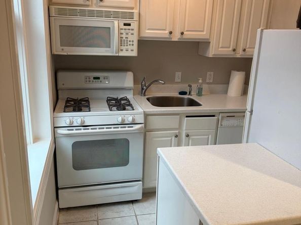 333 2nd Street NE 305, Washington DC 20002