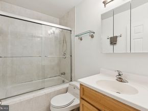 1232 South Street A, Philadelphia PA 19147