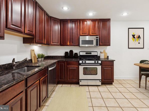 1232 South Street A, Philadelphia PA 19147