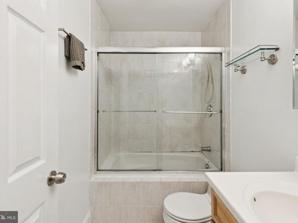 1232 South Street A, Philadelphia PA 19147