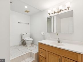 1232 South Street A, Philadelphia PA 19147