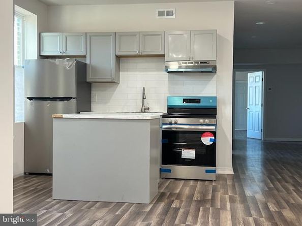 1329 W Roosevelt Boulevard, Philadelphia PA 19140