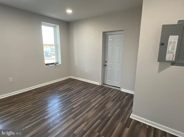 1329 W Roosevelt Boulevard, Philadelphia PA 19140