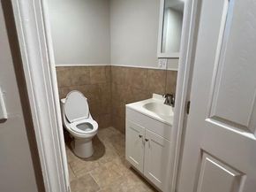 1329 W Roosevelt Boulevard, Philadelphia PA 19140