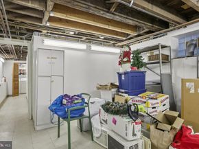 812 S Saint Bernard Street, Philadelphia PA 19143