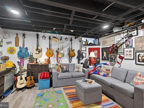 7704 Ardleigh Street, Philadelphia PA 19118