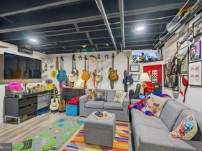 7704 Ardleigh Street, Philadelphia PA 19118