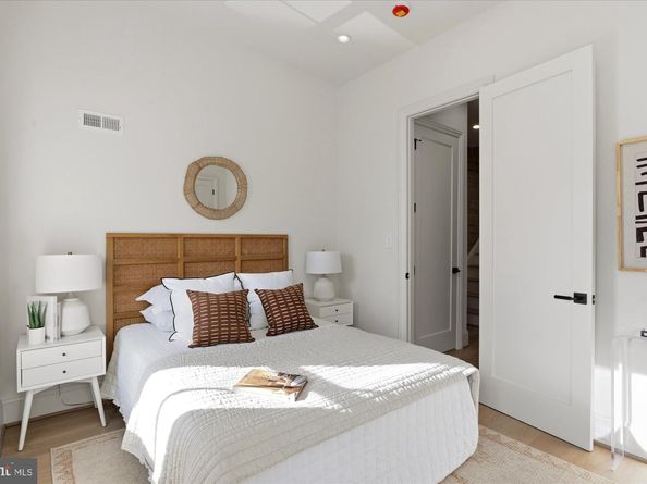 1509 Caroline Street NW, Washington DC 20009