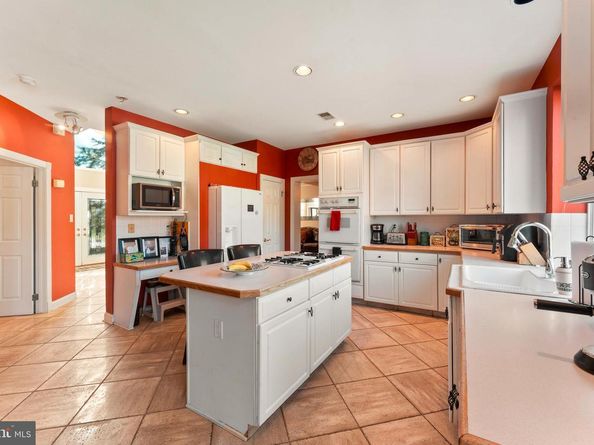 67 Lenape Road, Richboro PA 18954