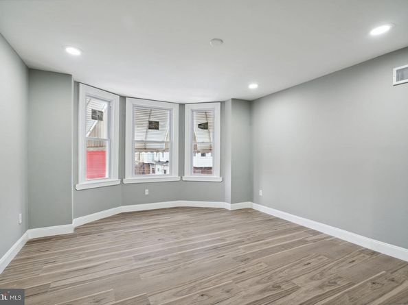 2819 W Montgomery Avenue, Philadelphia PA 19121