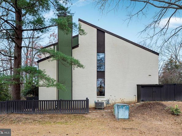 11608 Newbridge Court, Reston VA 20191