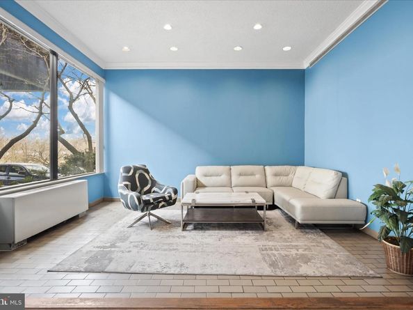 5340 Holmes Run Parkway 904, Alexandria VA 22304