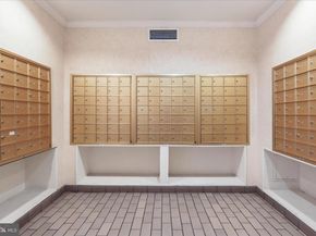 5340 Holmes Run Parkway 904, Alexandria VA 22304