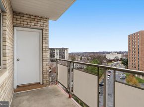 5340 Holmes Run Parkway 904, Alexandria VA 22304