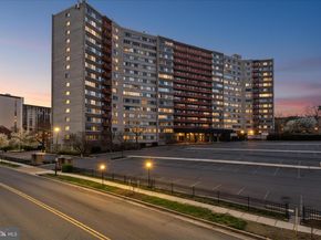 5340 Holmes Run Parkway 904, Alexandria VA 22304