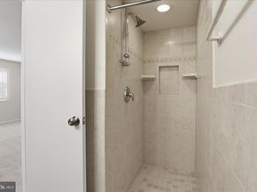 5340 Holmes Run Parkway 904, Alexandria VA 22304