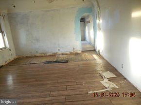 1224 E 11TH Street, Crum Lynne PA 19022