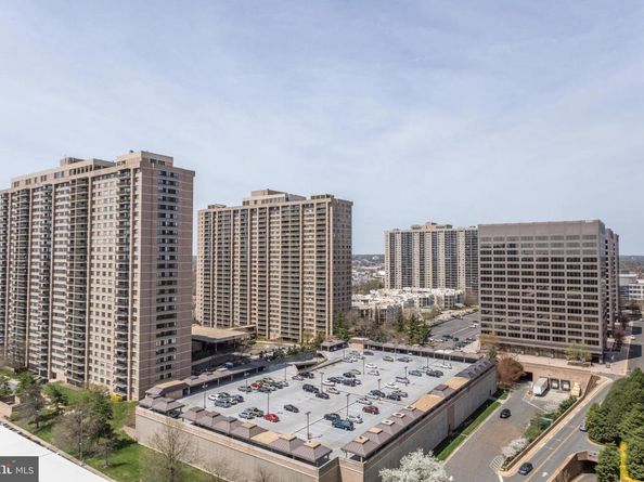 3713 S George Mason Drive 1102, Falls Church VA 22041