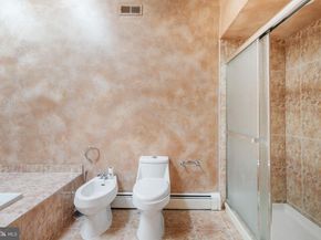 509 Long Lane, Huntingdon Valley PA 19006