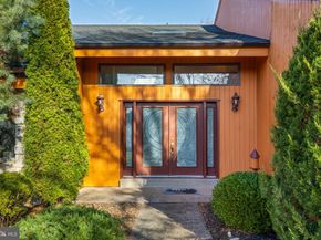 509 Long Lane, Huntingdon Valley PA 19006