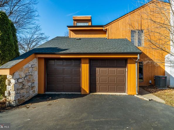 509 Long Lane, Huntingdon Valley PA 19006