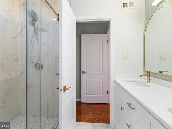 427 Shawmont Avenue C, Philadelphia PA 19128